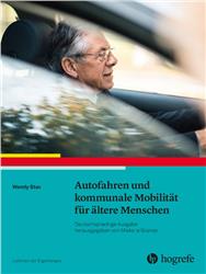 Cover Autofahren und kommunale Mobilität für ältere Menschen